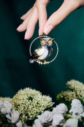 Elie Top Opal Chouette Pendant Magica Naturae