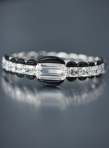 OUI Bracelet_by Nikos Koulis (2025)_Courtesy of Nikos Koulis and PAD London